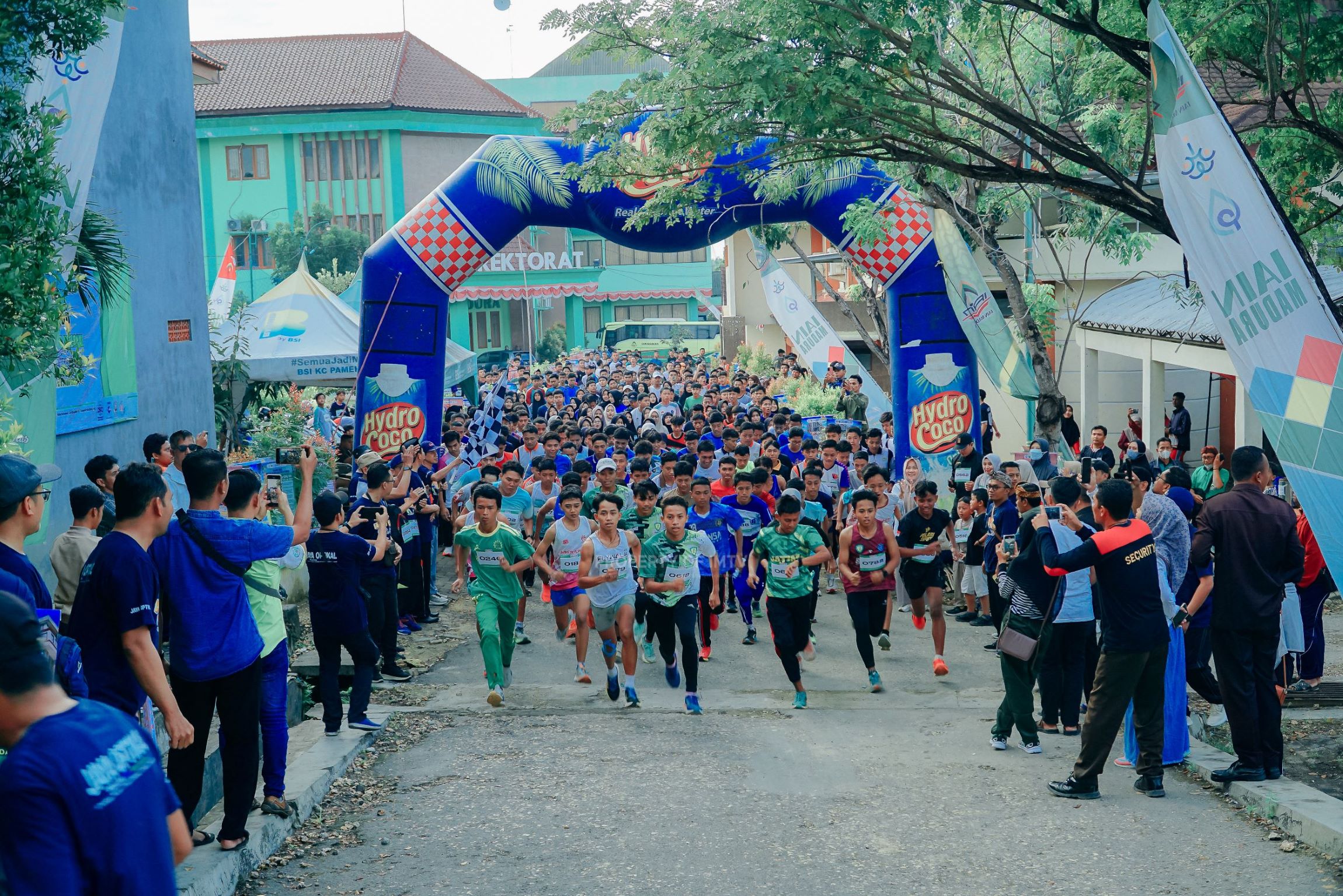 Prodi Ilmu Al-Qur’an dan Tafsir UIN Madura Gaet Siswa SMA/MA se-Madura melalui Sosialisasi PMB di Ajang Fun Run 2025
