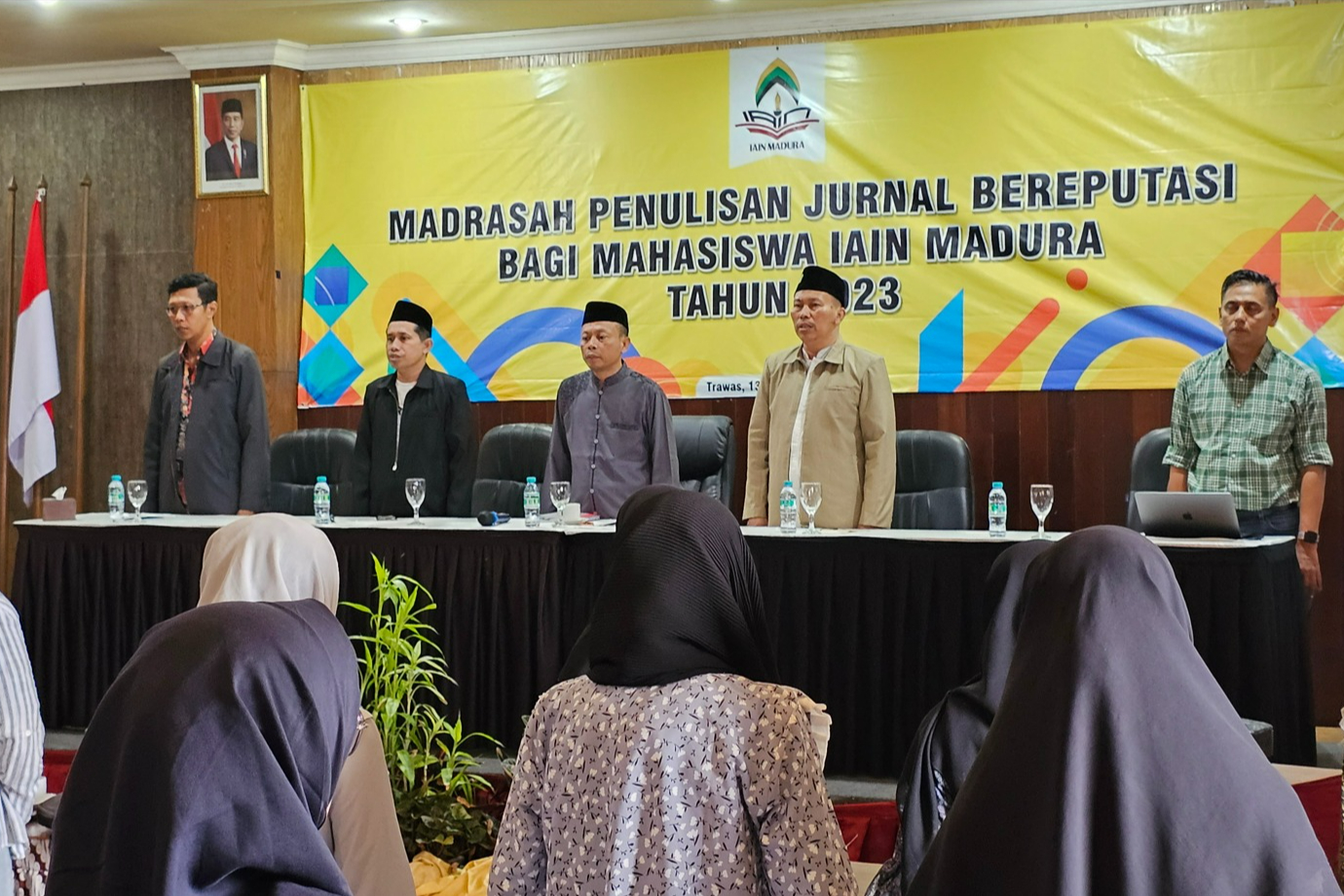 PENGUATAN POTENSI MENULIS, 3 MAHASISWA ILMU AL-QURâ€™AN DAN TAFSIR MENGIKUTI MADRASAH PENULISAN JURNAL BEREPUTASI