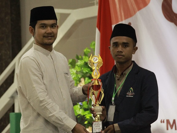 MEMBANGGAKAN, MAHASISWA PRODI IQT IAIN MADURA RAIH JUARA 1 MUSABAQAH HIFZIL QURâ€™AN TINGKAT NASIONAL DI IAIN KUDUS